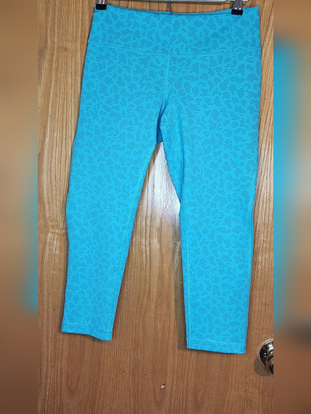 Zella Aqua Blue Performance Leggings with Subtle Dot Pattern